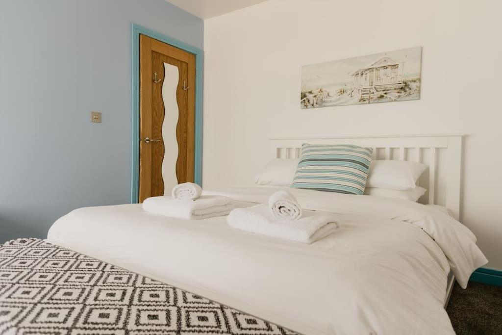 The Sea Deck Apartment - Westbrook Bay Beach - By Goldex Coastal Breaks Маргейт Екстер'єр фото